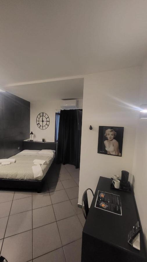 Il Taschino Suite Napoli Bagian luar foto